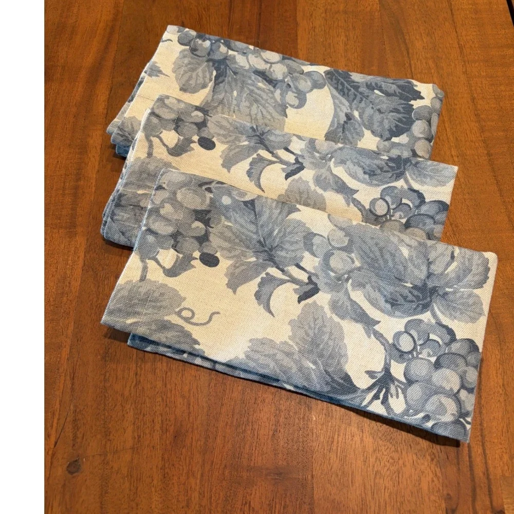 Williams Sonoma Blue White Toscana Grape Cotton Linen Napkins Set of 3 Italy 20